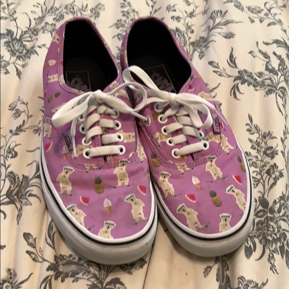 Skateboarding doggie Vans